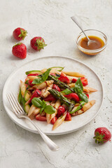 Asparagus salad with strawberries