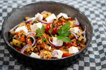 Bulgur Weizen Salat mit Schafskäse