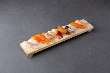 assorted sushi with gray background 회색배경의 모둠초밥