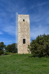 Obraz premium Medieval tower Torreon de la Greda in Cevico Navero, Palencia countryside