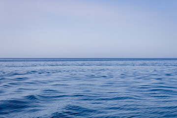 Naklejka premium Calm seascape with clear horizon