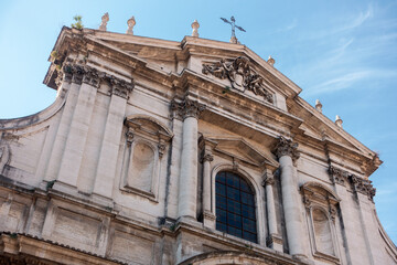 Obraz premium Architectuur van de Sint-Ignatiuskerk van Loyola in Rome