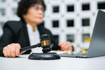 Elder Lawyer for Financial Planning and Wills in a Law Office