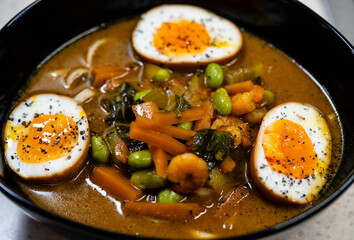 Tom Kha Kai Thai Kokos Curry Suppe