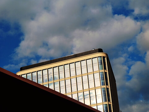 Modern building during daylight perspective backdrop