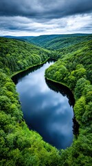 Obraz premium Lake meanders through Allegany State Park