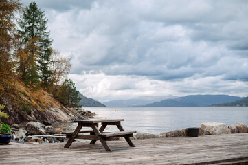Serene Lakeside Picnic Spot