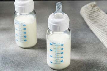 Organic Healthy Baby Bottle with Organic Formula