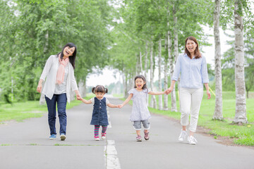 Obraz premium 女性三世代家族
