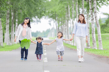 Obraz premium 女性三世代家族