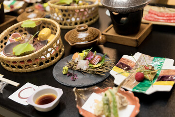 旅行　ホテル　旅館　夕食イメージ