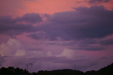 Pink and Purple Twilight Sky（ピンクと紫の夕暮れ空）