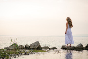 Mädchen / Meer