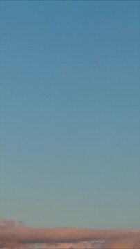 流れる雲と青空のタイムラプス　夏　8月