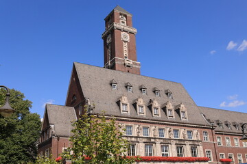 Blick auf das Rathaus der Stadt Bottrop im Ruhrgebiet