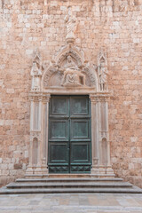 dubrovnik-old-town-stradum-door.
