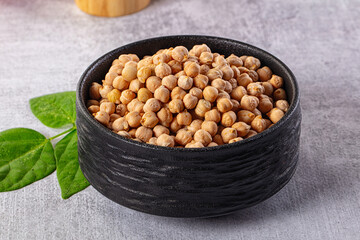 Raw dry chickpea in the bowl