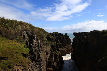 Fototapeta premium The Pancake Rocks are a coastal rock formation at Punakaiki on the West Coast of the South Island of New Zealand.