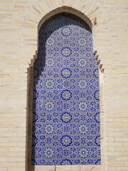 ブハラの街角の窓型タイル（ウズベキスタン：ブハラ）