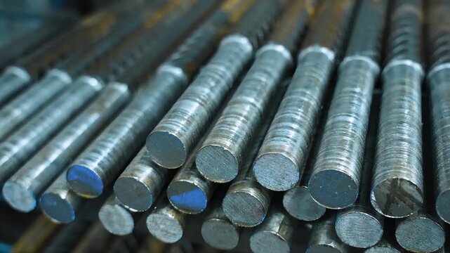 Turned steel reinforcement bars prepared for thread rolling