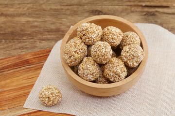 Bowl of sweets made with sesame seeds and jaggery