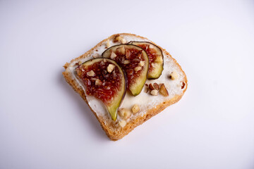 sandwich with figs and honey