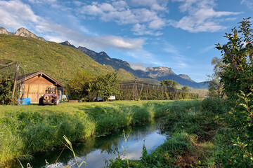 Obstbau,  Bew&auml;sserungsgraben, S&uuml;dtirol