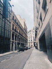 Naklejka premium Calle céntrica