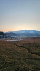 Obraz premium The sky is a light blue color