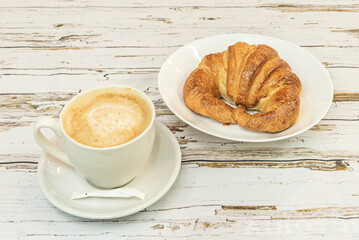 Chocolate and coconut croissants: fresh toasted zest that complements the tropical notes of cocoa