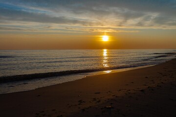  wschód słońca, morze, Bałtyk, wschód słońca nad Bałtykiem