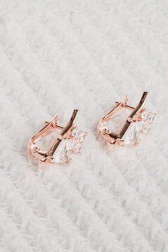 luxury gold and diamond jewelery