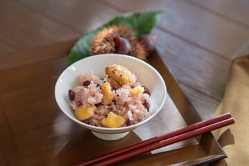 栗入りの赤飯・おこわ (秋の料理、盛り付け)