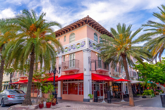 Miami Beach, Florida, United States of America. June 9, 2025. Espa&ntilde;ola Way, Miami South Beach, restaurants and bars.