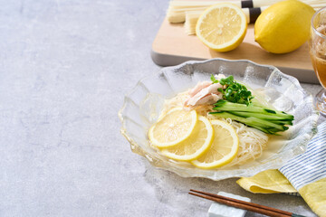 レモン素麺｜冷製だしをかけた夏のさっぱり麺