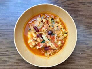 彩り野菜と豆のトマトスープ