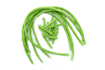 green beans isolated on white background, Group of fresh asparagus bean (yardlong bean, pea bean, long-podded cowpea) whole and cut isolated on white background with clipping path top view flat lay st