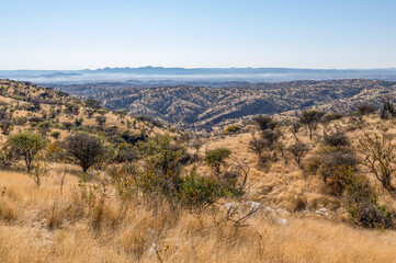 Paysage aride et montagneux dans le centre de la Namibie
