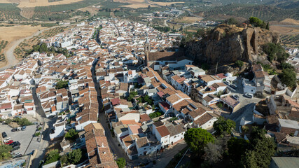 Vista aérea del municipio de Ardales en la provincia de Málaga, España
