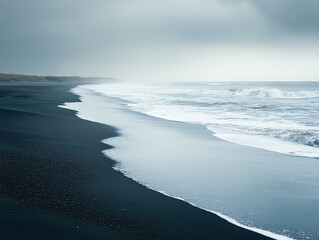 Obraz premium Black Sand Beach with Waves, Iceland Scenery