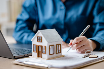 Plakat Real estate contract sign. Property mortgage finance signing agreement approved. Real estate insurance. Home buying document. homeowner house tenant. Real estate investment. Home estate insurance.