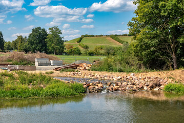 Baustelle zur Renaturierung des Flusses Nidda, durch Wiederbelebung eines stillgelgten Seitenarms...