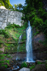 夏の朝の瀬戸の滝