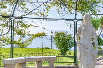 Banc public. Beaulieu sur mer