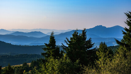 Widok na Małą Fatrę z Wielkiej Raczy