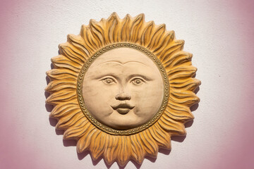 Sole da appender al muro