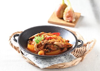 Braised oyster mushrooms with vegetables, a spicy and rustic Korean dish created by master chef Hanshunseop.