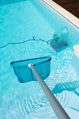 Swimming pool cleaning with Pool Skimmer and underwater cleaning robot