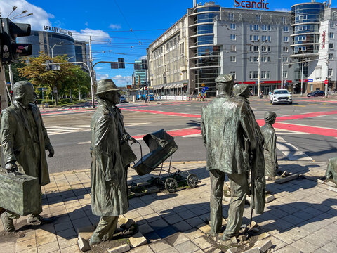 Wroclaw, Poland, July 22, 2025: The Jerzy Kalina Anonymous Passerby Monument at the corner of Swidnicka Street and Marshal Pilsudski Street in Wroclaw, Poland