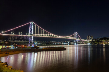 Obraz premium night view of the bridge Florianópolis Santa Catarina Brasil florianopolis